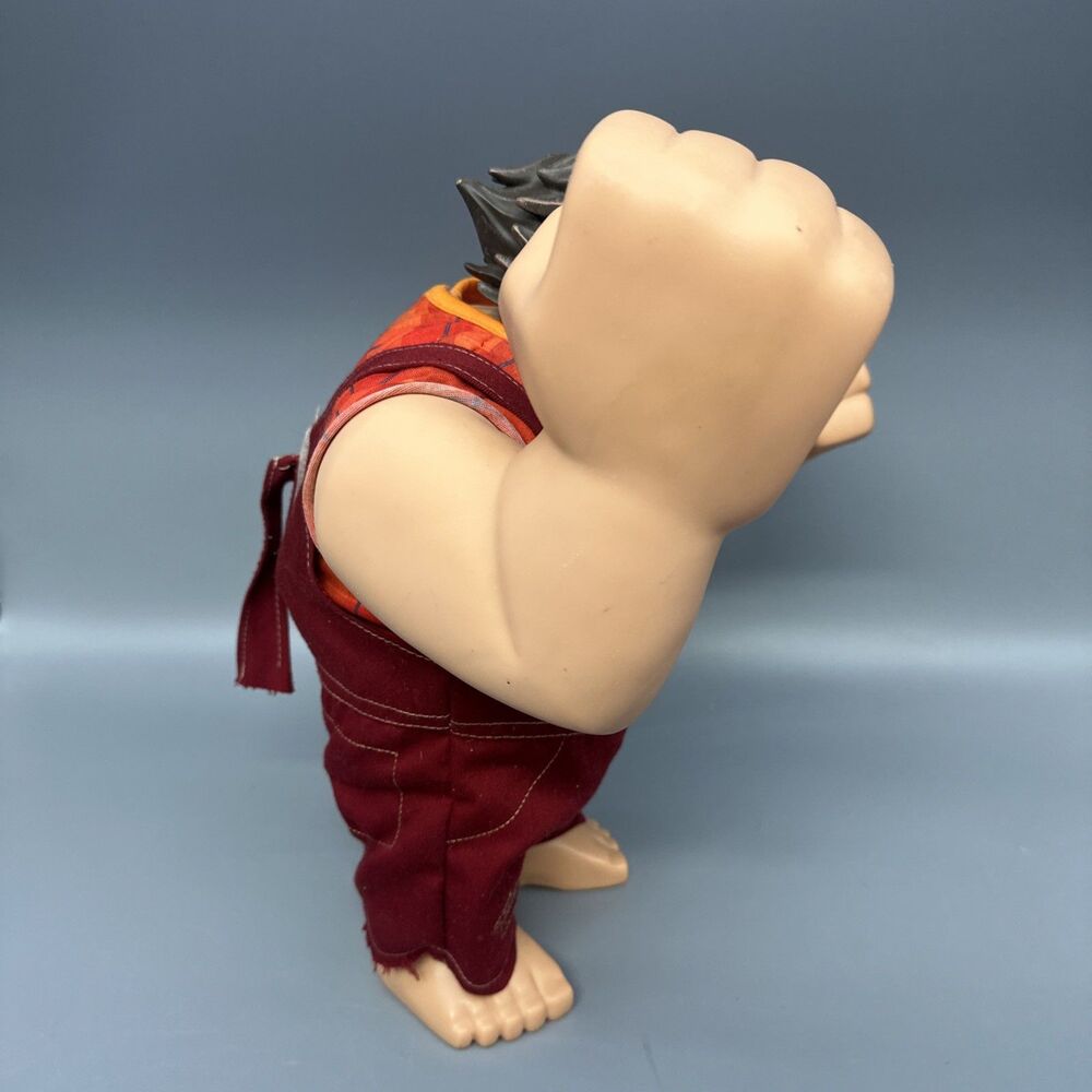 Disney Store Exclusive Wreck it Ralph Fist Pounding Talking 15" Action Figure - Picture 4 of 5